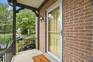 214 Thornberry Cir, Pittsburgh, PA 15234 - Photo 3