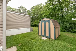 35 Circle Dr, Finleyville, PA 15332 - Photo 5