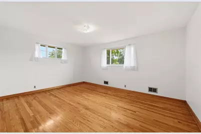 16 Robin Rd, Robinson Twp, PA 15136 - Photo 15
