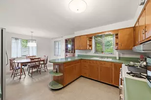 16 Robin Rd, Robinson Twp, PA 15136 - Photo 13