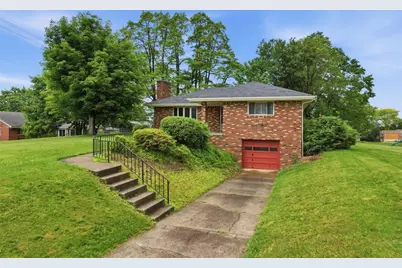 16 Robin Rd, Robinson Twp, PA 15136 - Photo 1