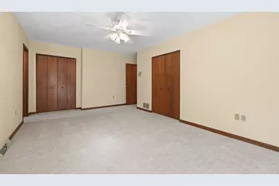 2828 Bingham Dr, Pittsburgh, PA 15241 - Photo 19