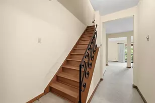 2828 Bingham Dr, Pittsburgh, PA 15241 - Photo 7