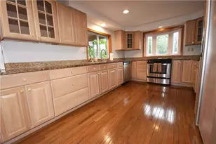 1733 Hathaway Ln, Pittsburgh, PA 15241 - Photo 15