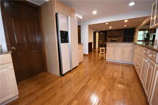 1733 Hathaway Ln, Pittsburgh, PA 15241 - Photo 11