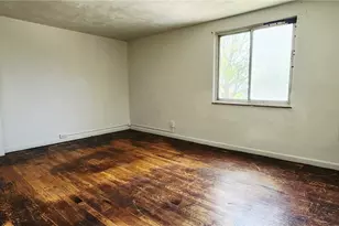 1118 Woodbine St, Pittsburgh, PA 15201 - Photo 9