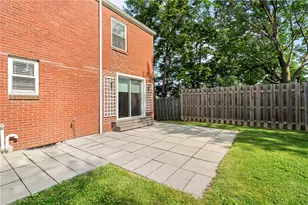 4311 Glen Lytle Rd, Pittsburgh, PA 15217 - Photo 27
