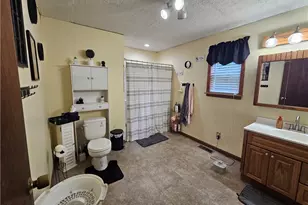 1110 Sunrise Dr, Neshannock Township, PA 16105 - Photo 9