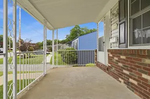 5255 Elmwood Dr, Pittsburgh, PA 15227 - Photo 3