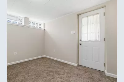 5255 Elmwood Dr, Pittsburgh, PA 15227 - Photo 31