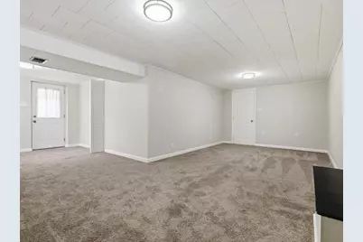 5255 Elmwood Dr, Pittsburgh, PA 15227 - Photo 25