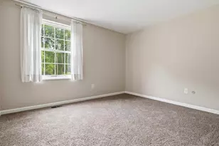 5255 Elmwood Dr, Pittsburgh, PA 15227 - Photo 15