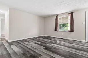 5255 Elmwood Dr, Pittsburgh, PA 15227 - Photo 5