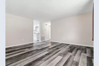 5255 Elmwood Dr, Pittsburgh, PA 15227 - Photo 3