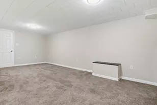 5255 Elmwood Dr, Pittsburgh, PA 15227 - Photo 29