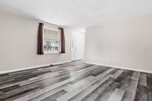 5255 Elmwood Dr, Pittsburgh, PA 15227 - Photo 7