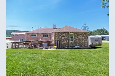 1065 University Dr, Connellsville, PA 15425 - Photo 11
