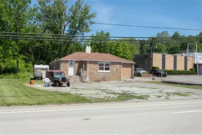 1065 University Dr, Connellsville, PA 15425 - Photo 3