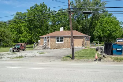 1065 University Dr, Connellsville, PA 15425 - Photo 3