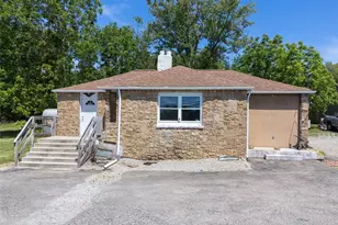 1065 University Dr, Connellsville, PA 15425 - Photo 1
