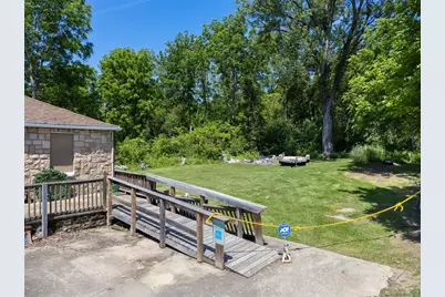 1065 University Dr, Connellsville, PA 15425 - Photo 9