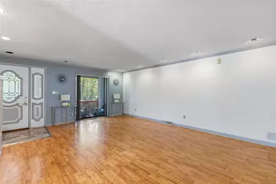 130 Lincoln Ave, Pittsburgh, PA 15218 - Photo 5
