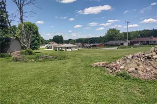 1035 Ohio St, Jeannette, PA 15644 - Photo 9