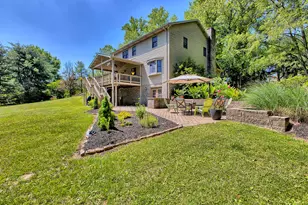 1413 Colony Dr, Hempfield Township, PA 15601 - Photo 9
