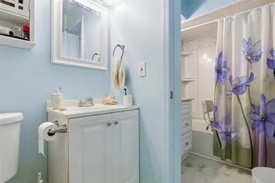 920 Margarite Dr #J, Scott Township, PA 15216 - Photo 11