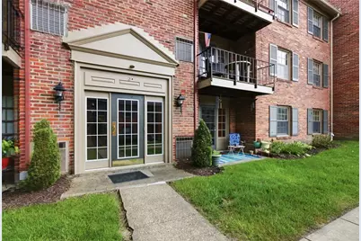 920 Margarite Dr #J, Scott Township, PA 15216 - Photo 19