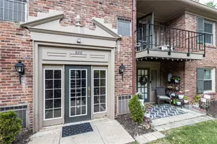 920 Margarite Dr, Scott Township, PA 15216 - Photo 1