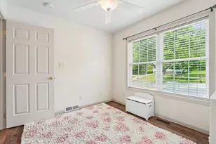 410 Lawnview Ave, Neshannock Township, PA 16105 - Photo 17
