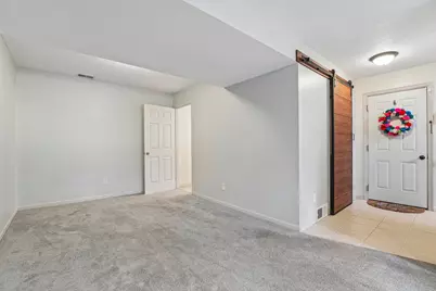 410 Lawnview Ave, Neshannock Township, PA 16105 - Photo 19