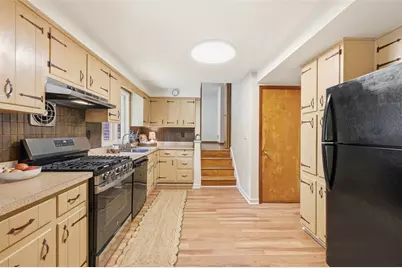 228 Hillock Ln, Pittsburgh, PA 15236 - Photo 13