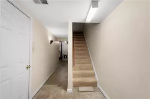185 Old Village Ln, Bethel Park, PA 15102 - Photo 29