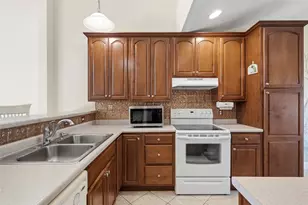 403 Katy Ln, Collier Township, PA 15071 - Photo 9