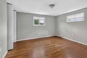 1025 Catherine Dr, Conway, PA 15027 - Photo 17