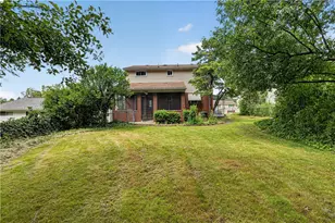 1025 Catherine Dr, Conway, PA 15027 - Photo 37
