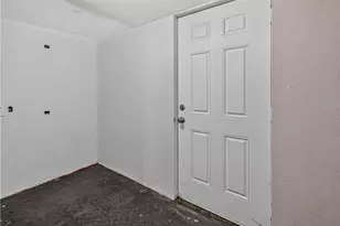 1025 Catherine Dr, Conway, PA 15027 - Photo 27