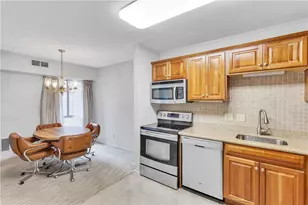 4203 Charlemagne Cir, Ross Twp, PA 15237 - Photo 13