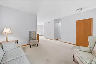19 Golfwood Dr, Hermitage, PA 16148 - Photo 11