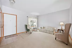 19 Golfwood Dr, Hermitage, PA 16148 - Photo 9