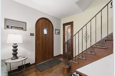 814 Washington Dr, Ross Twp, PA 15229 - Photo 3