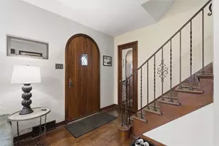814 Washington Dr, Ross Twp, PA 15229 - Photo 3