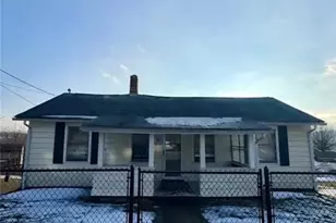 380 Monroe Ave, Leechburg Boro, PA 15656 - Photo 17