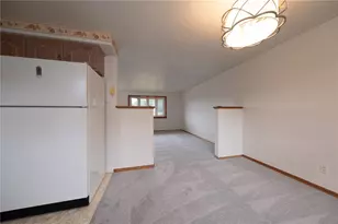 3885 Coldwater Dr, Hampton, PA 15101 - Photo 9