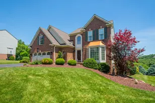 1734 Queens Dr, South Park, PA 15129 - Photo 1