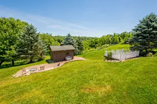 1734 Queens Dr, South Park, PA 15129 - Photo 41