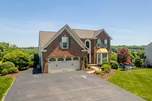 1734 Queens Dr, South Park, PA 15129 - Photo 3