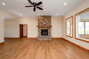 314 Nicklaus Ct, Liberty Township, PA 16127 - Photo 19